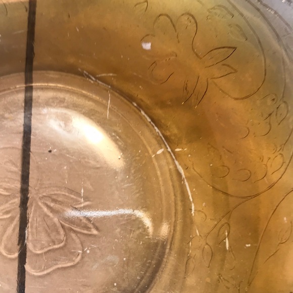 Floragold Louisa Iridescent ruffled fruit bowl - Picture 7 of 9